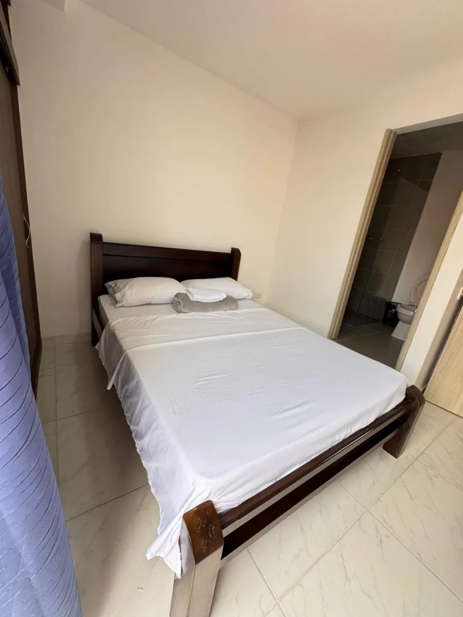 Habitación doble con su baño privado al lado